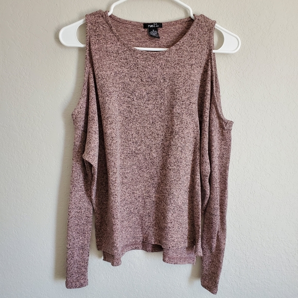 Rue21 Tops - Rue21 Women's Open Shoulder Top